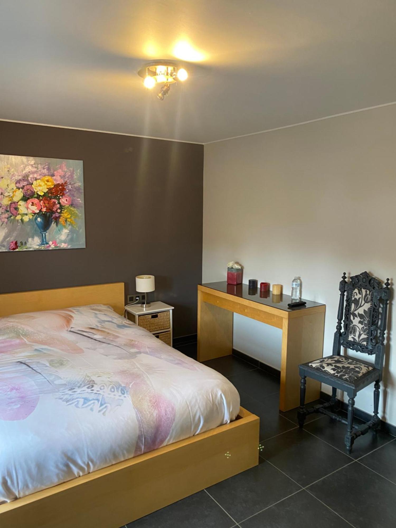 Les Sansonnets Hotel Vaux-sur-Sure Eksteriør billede